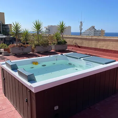 דירה Luxury - 550 M2 Penthouse - Jacuzzi, Golf &